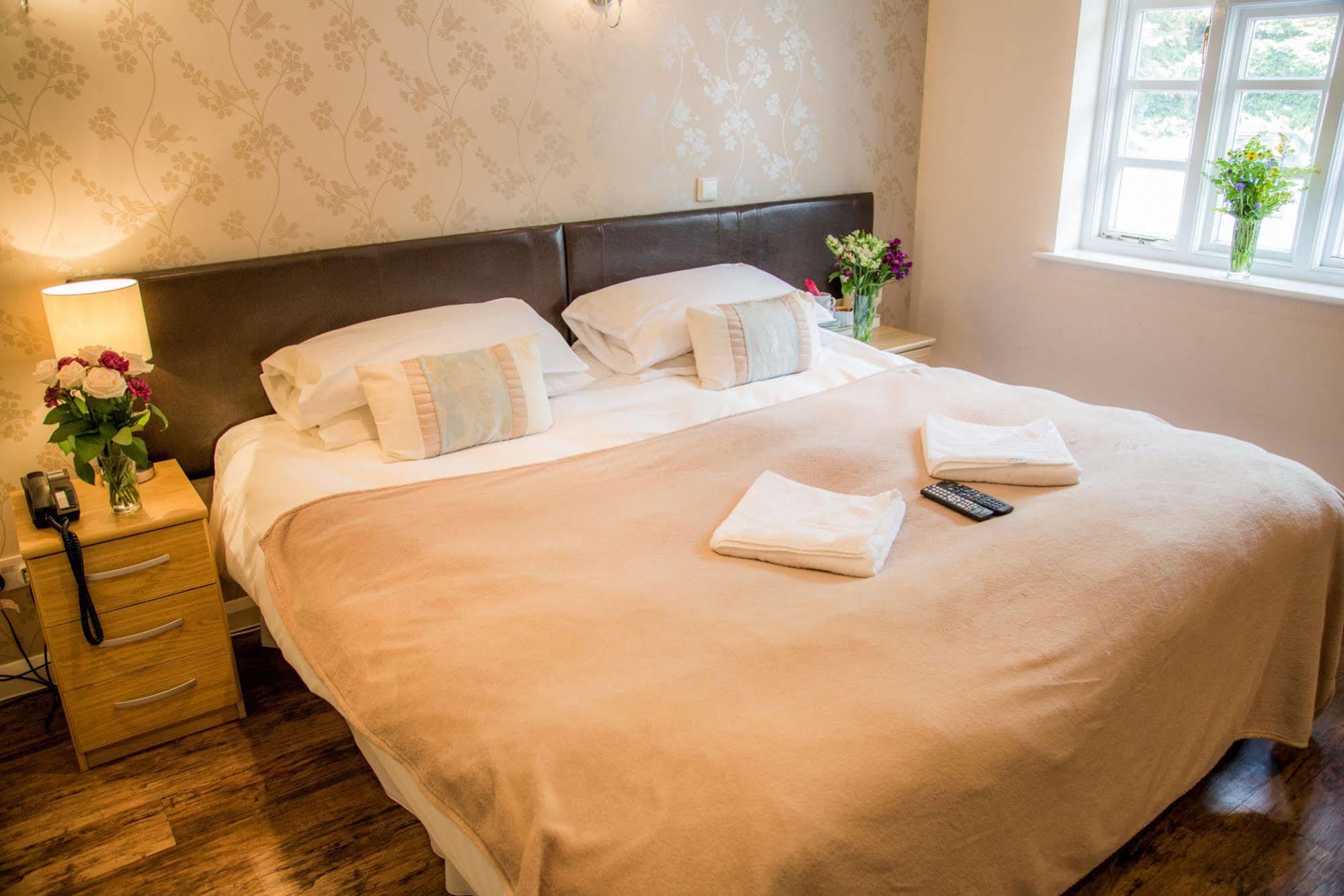 Stay And Relax At The Yew Tree Manuden Zewnętrze zdjęcie